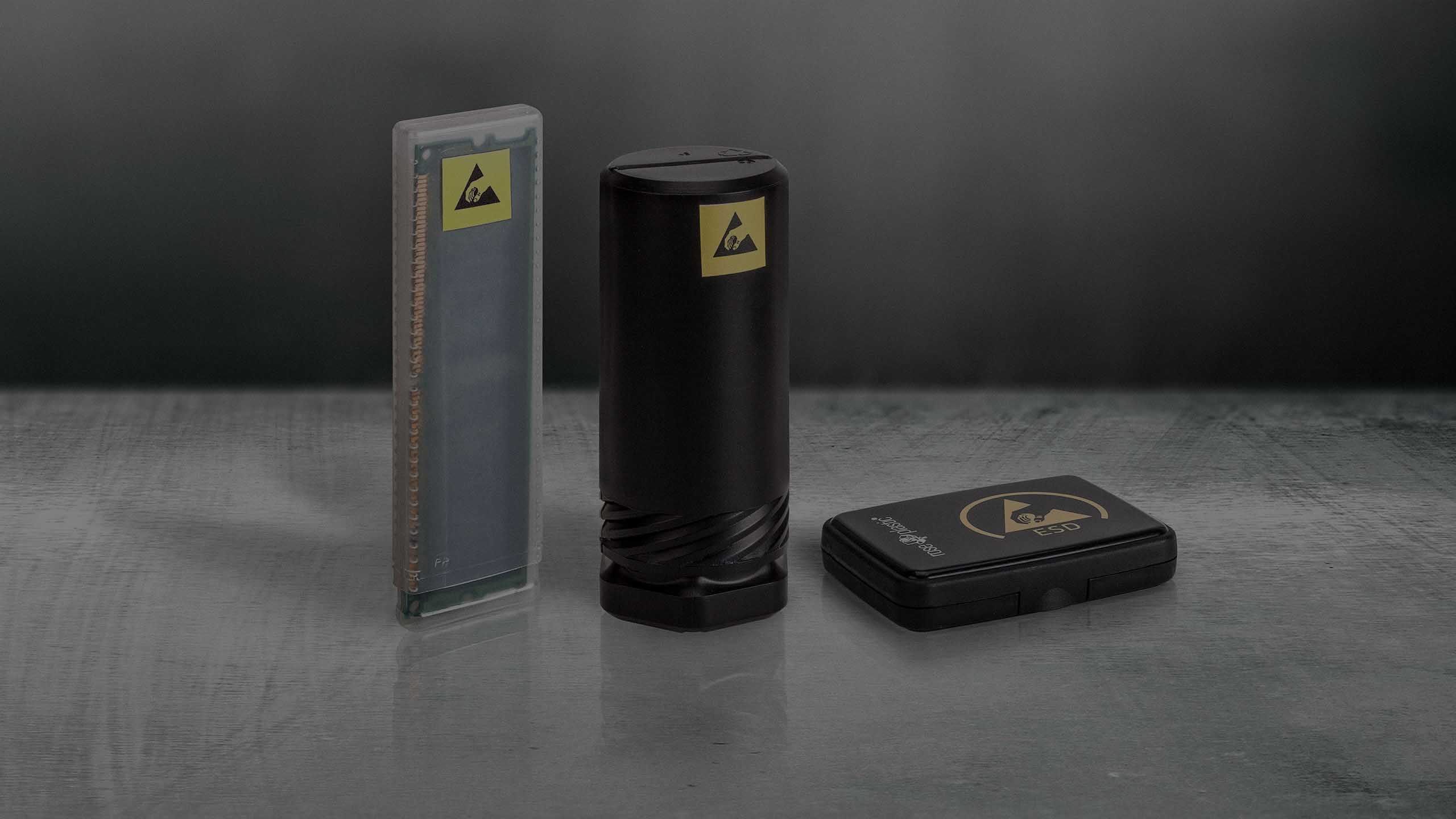 Nos solutions d'emballage de protection ESD protègent les composants électroniques sensibles.